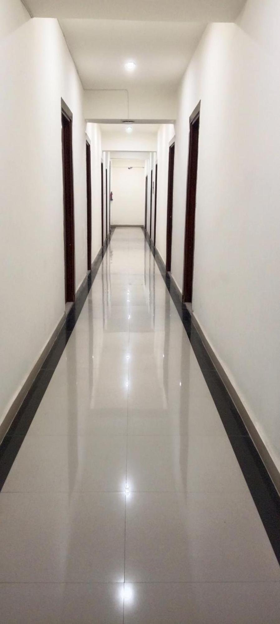 Hotel Blue Heaven Oyotownhouse 가지아바드 외부 사진
