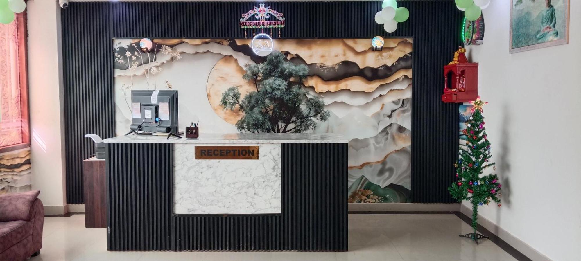 Hotel Blue Heaven Oyotownhouse 가지아바드 외부 사진
